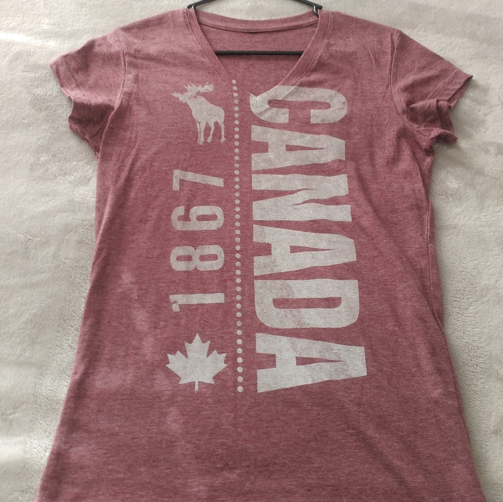 Canada Graphic Tee